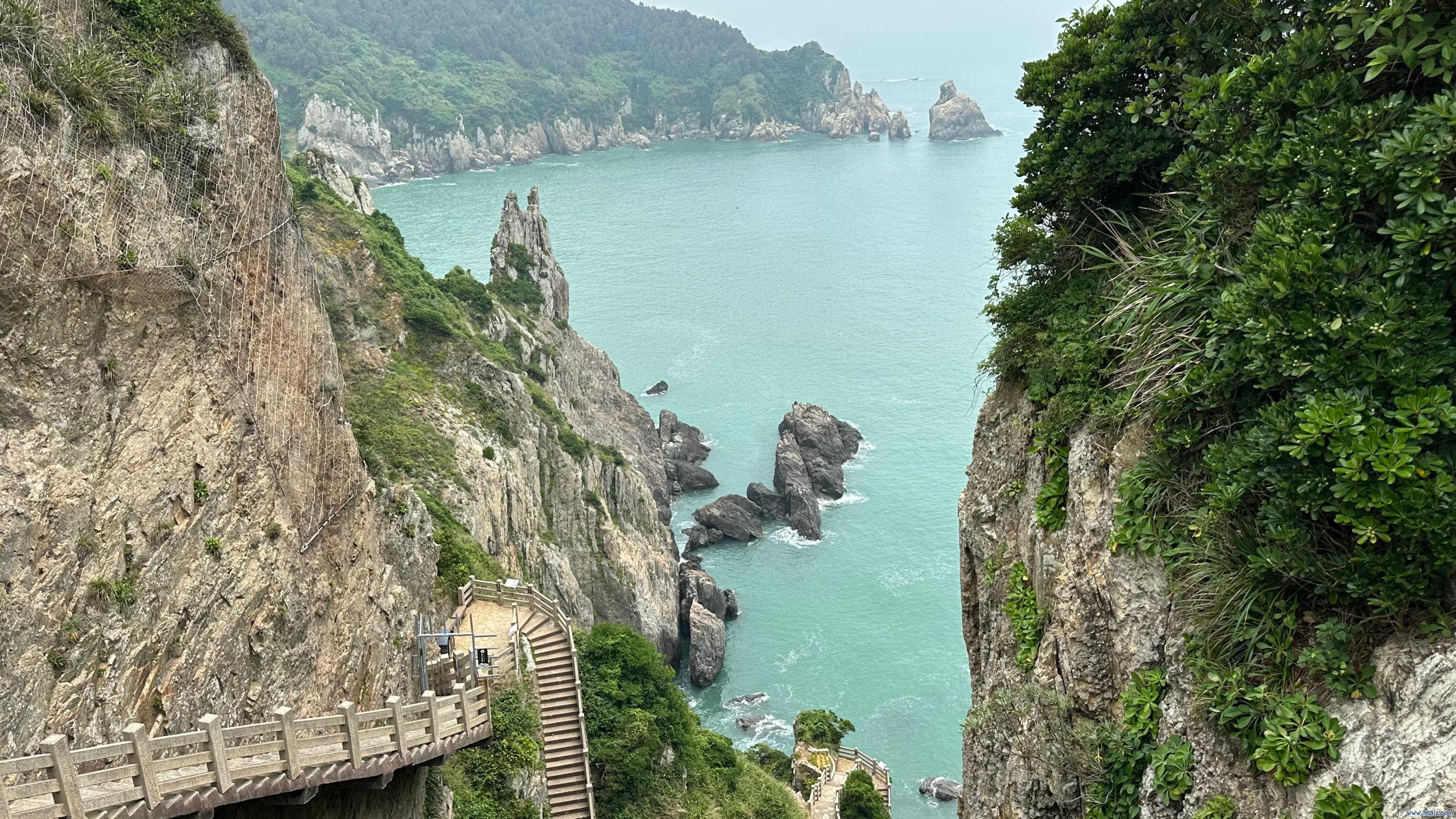 乌沙头绝壁栈说念。东说念主民网记者 王绍绍摄